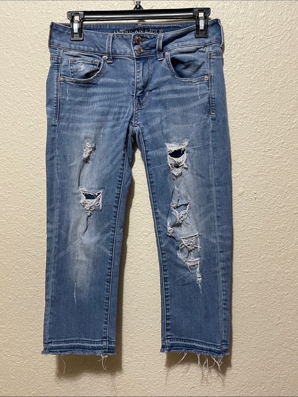 American Eagle Outfitters Artist Crop Jeans. Distressed Condition. Size 4 Reg.